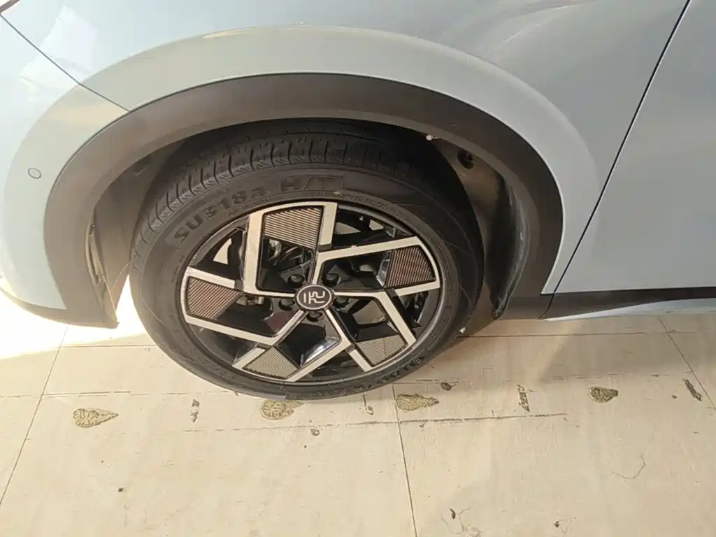 BYD Yuan Plus — миниатюра 23