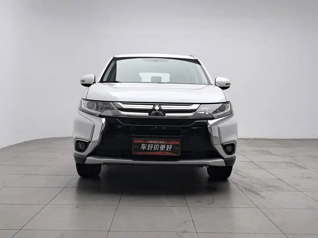 Mitsubishi Outlander — миниатюра 3
