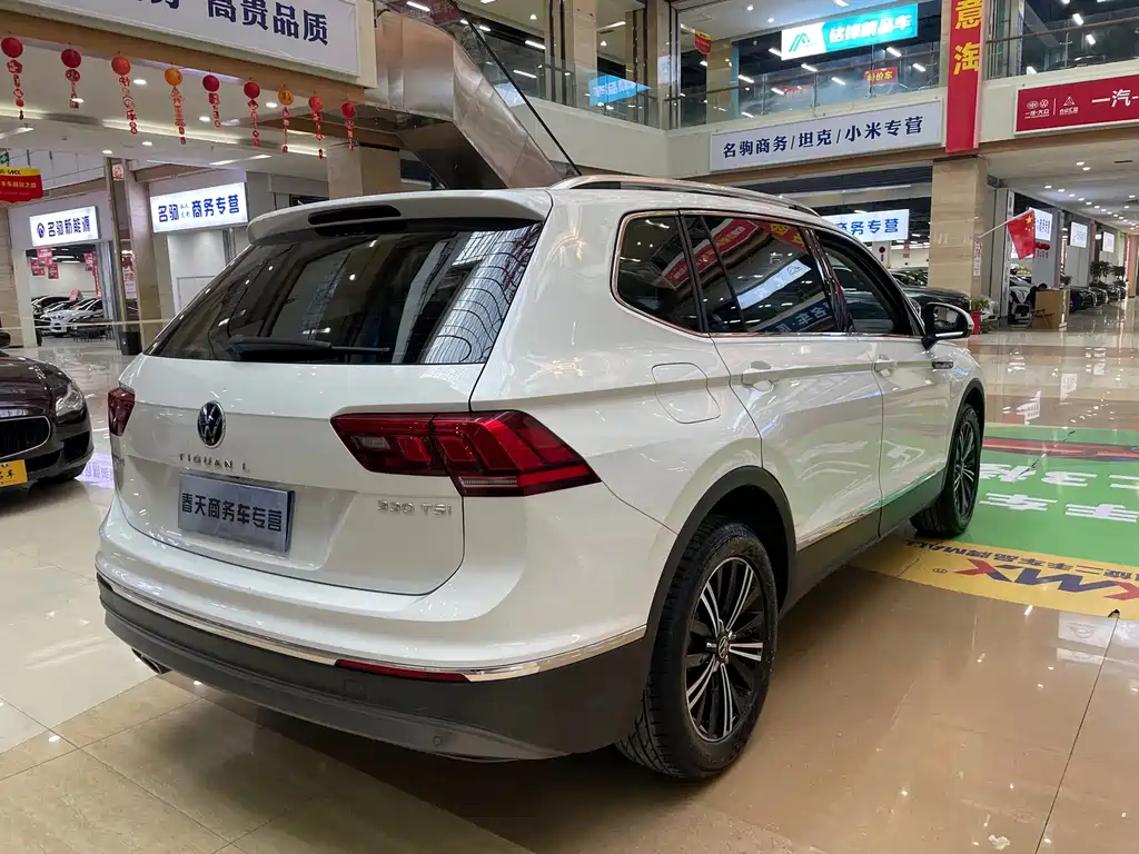 Volkswagen Tiguan L — миниатюра 7