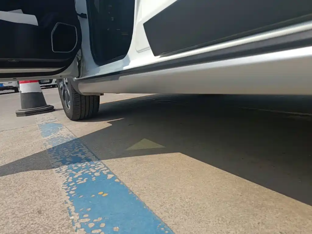 Geely Vision X3 — миниатюра 22