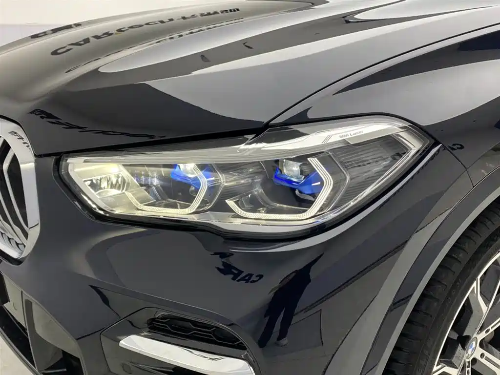 BMW X5 2022 xDrive 40Li M Sport