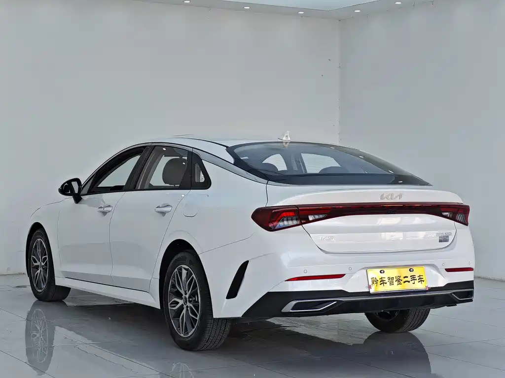Kia K5 — миниатюра 4