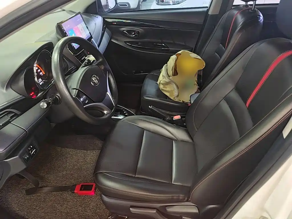 Toyota Yaris L — миниатюра 15