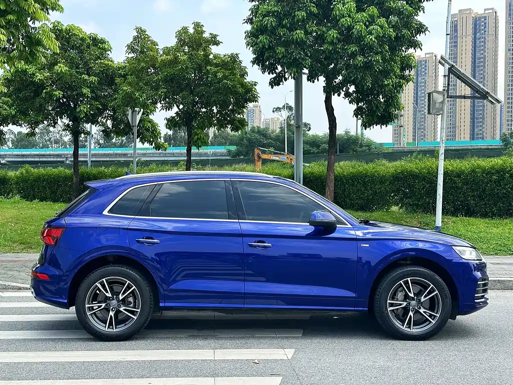 Audi Q5L — миниатюра 7