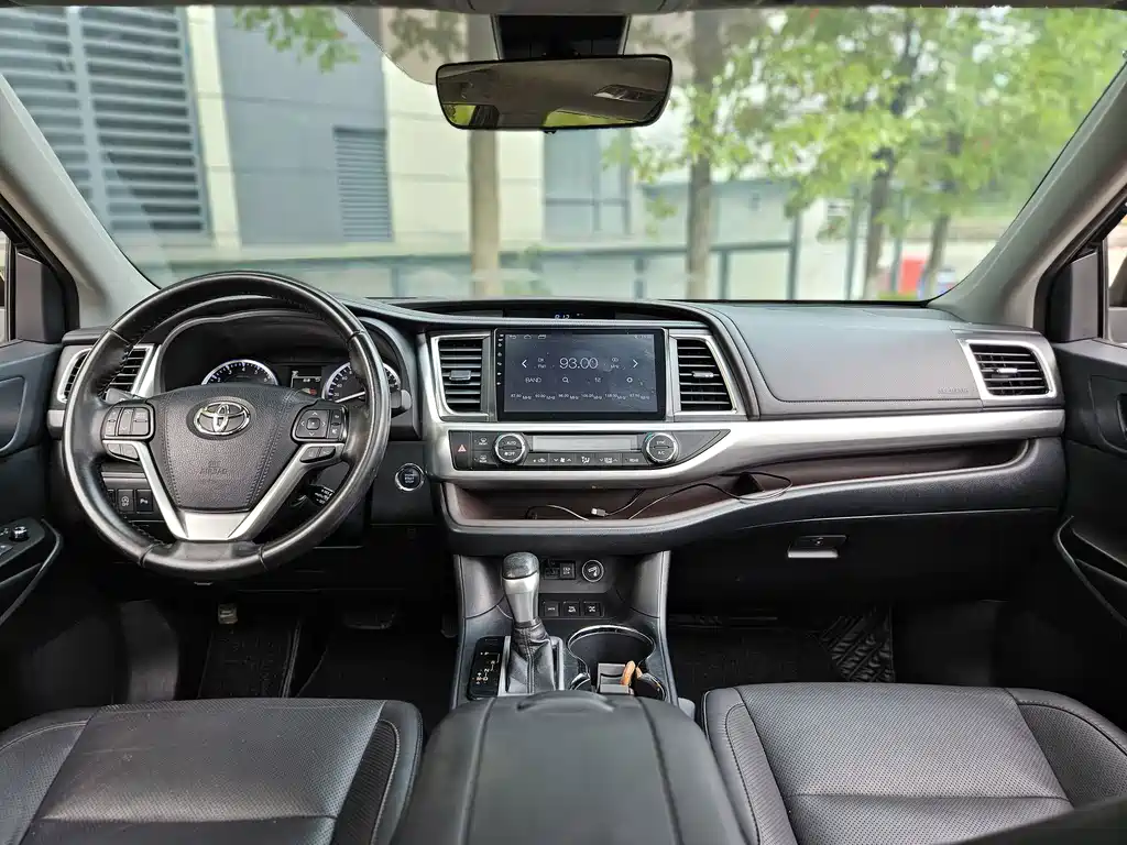 Toyota Highlander — миниатюра 4