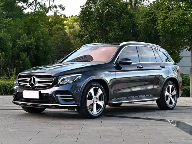 MERCEDES-BENZ GLC 2017