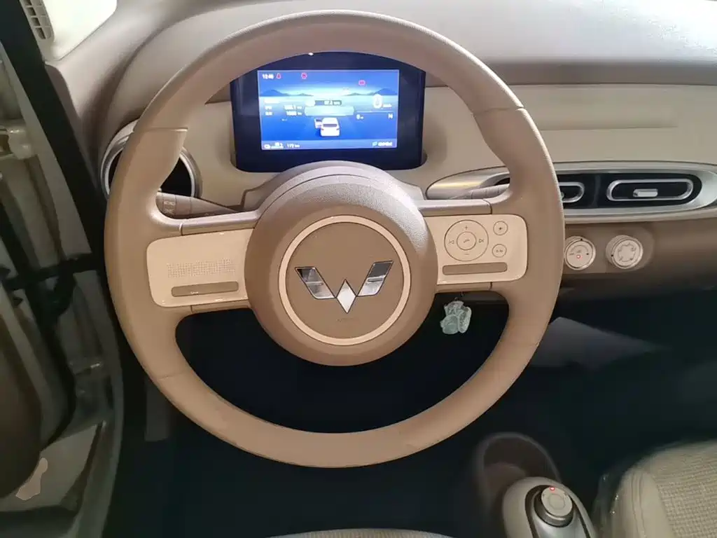 Wuling MINIEV — миниатюра 11
