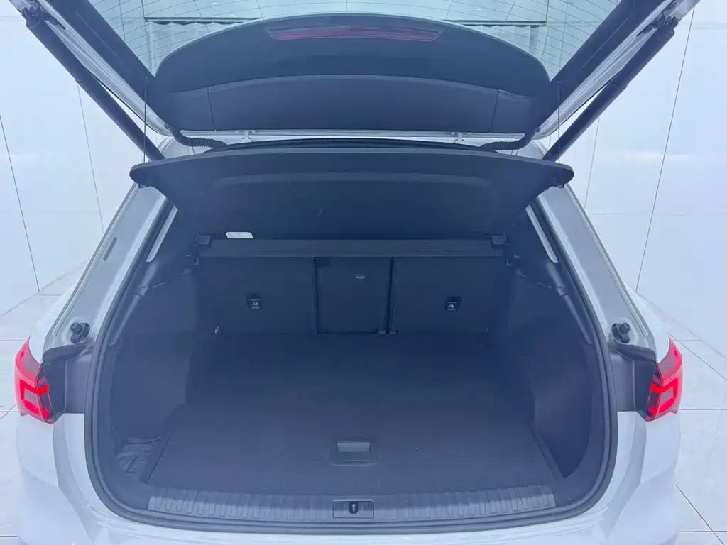Audi Q3 — миниатюра 18
