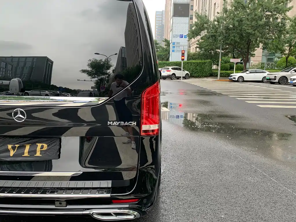 MERCEDES-BENZ V CLASS