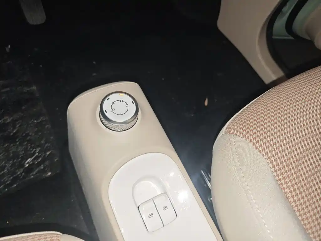 Wuling MINIEV — миниатюра 15