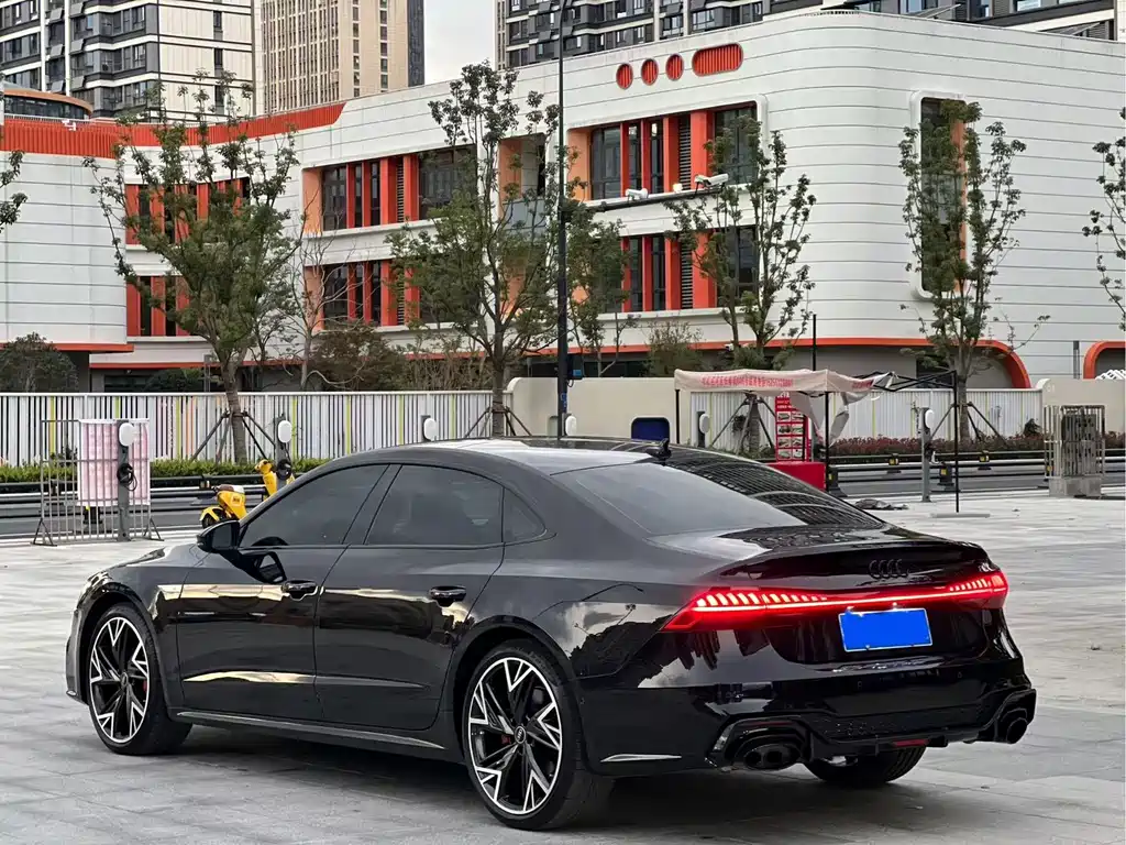 Audi A7L — миниатюра 7