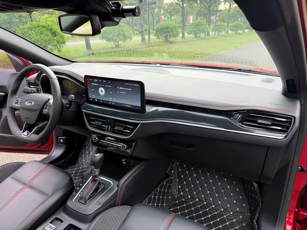 Ford Focus — миниатюра 16
