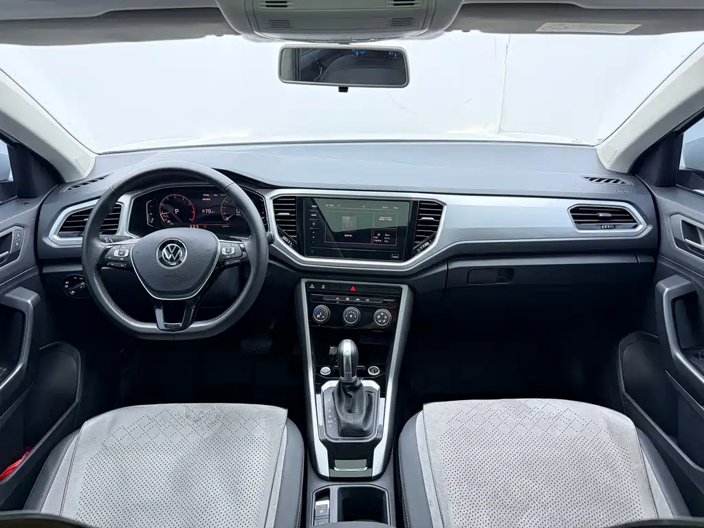 Volkswagen T-Roc — миниатюра 16