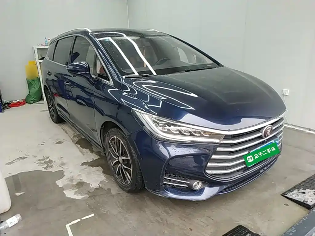 BYD MAX — миниатюра 4