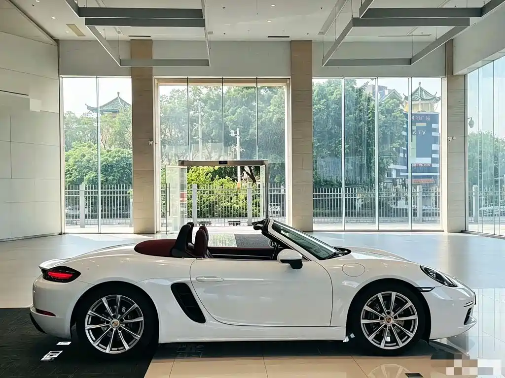 Porsche 718 2022 Boxster 2.0T