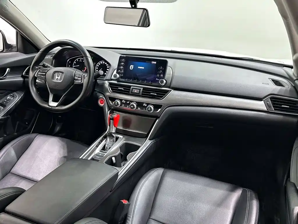 Honda Accord — миниатюра 13