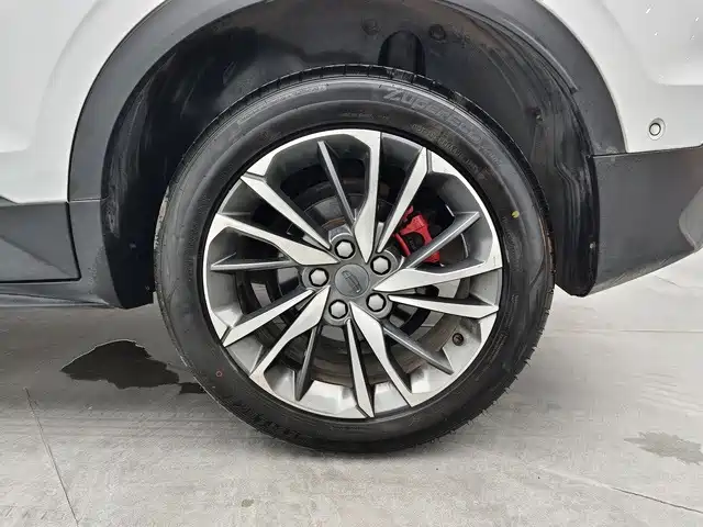 Geely Binyue — миниатюра 8