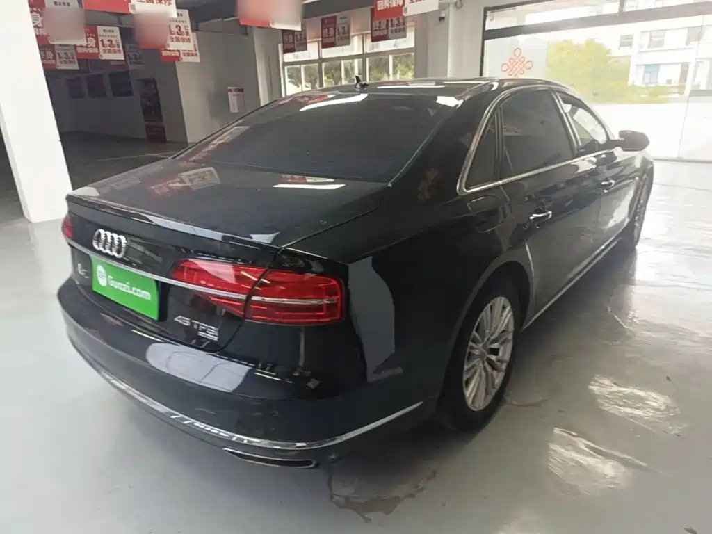 Audi A8 — миниатюра 7