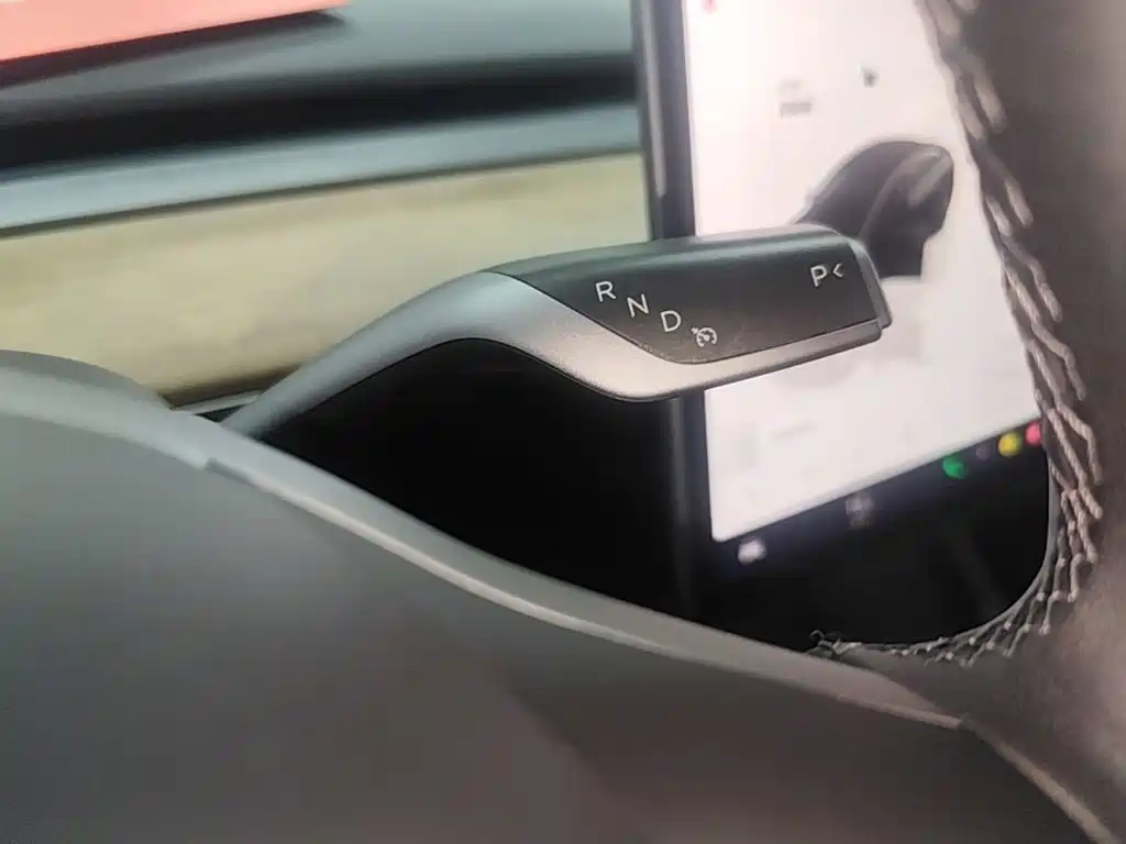 Tesla Model 3 — миниатюра 14