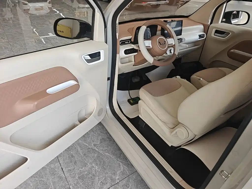 Wuling MINIEV — миниатюра 16