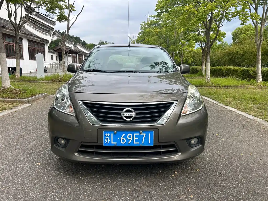 Nissan Sunny — миниатюра 2