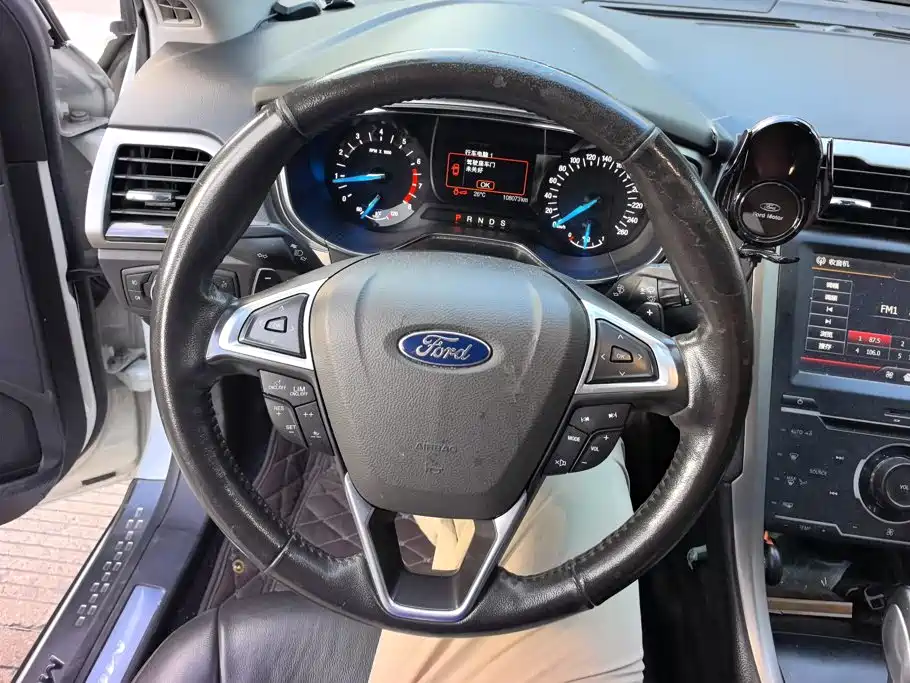 Ford Mondeo — миниатюра 15