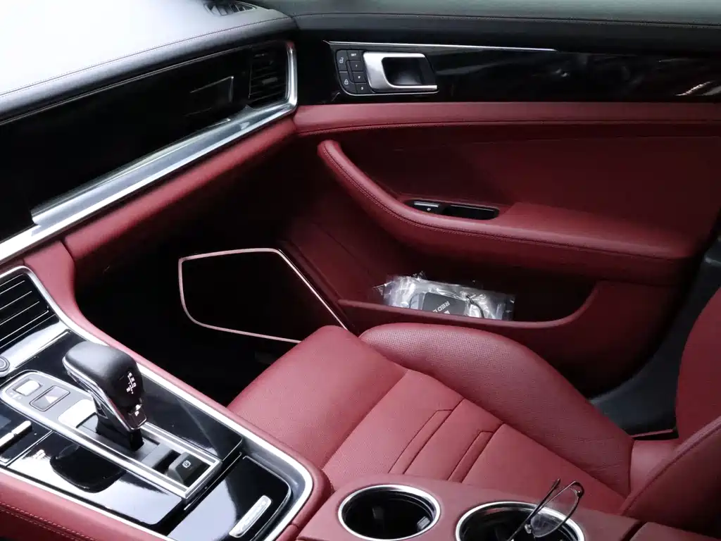 Porsche Panamera — миниатюра 9