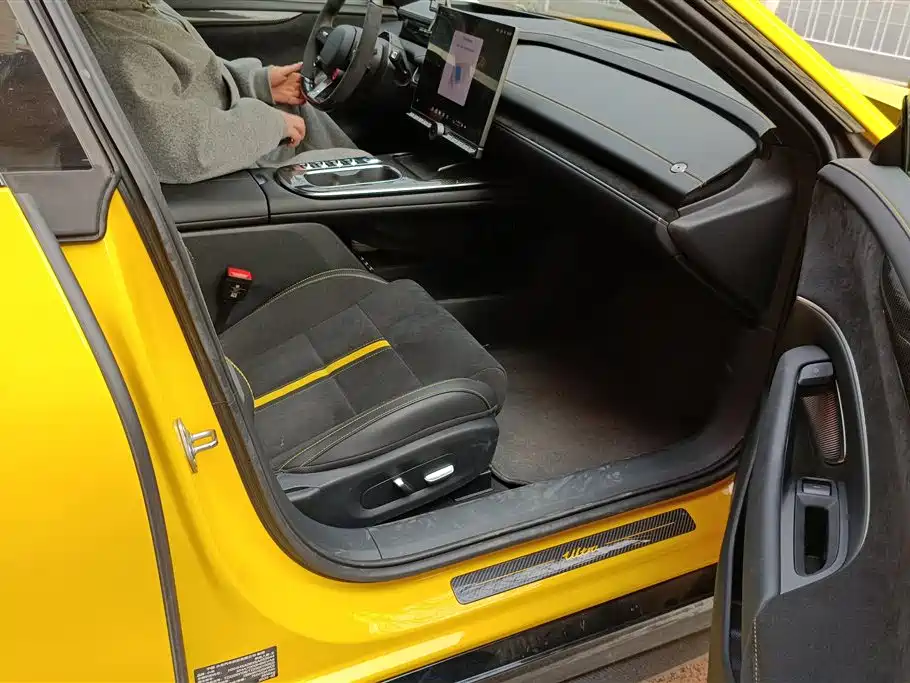 XIAOMI CAR XIAOMI SU7 ULTRA