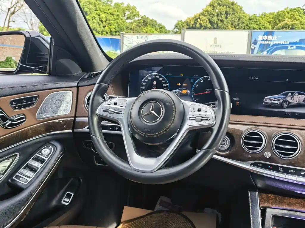 Mercedes-Benz S-Class — миниатюра 11