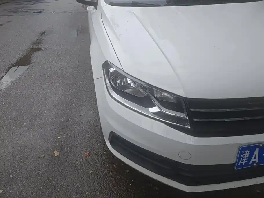 Volkswagen Santana — миниатюра 5