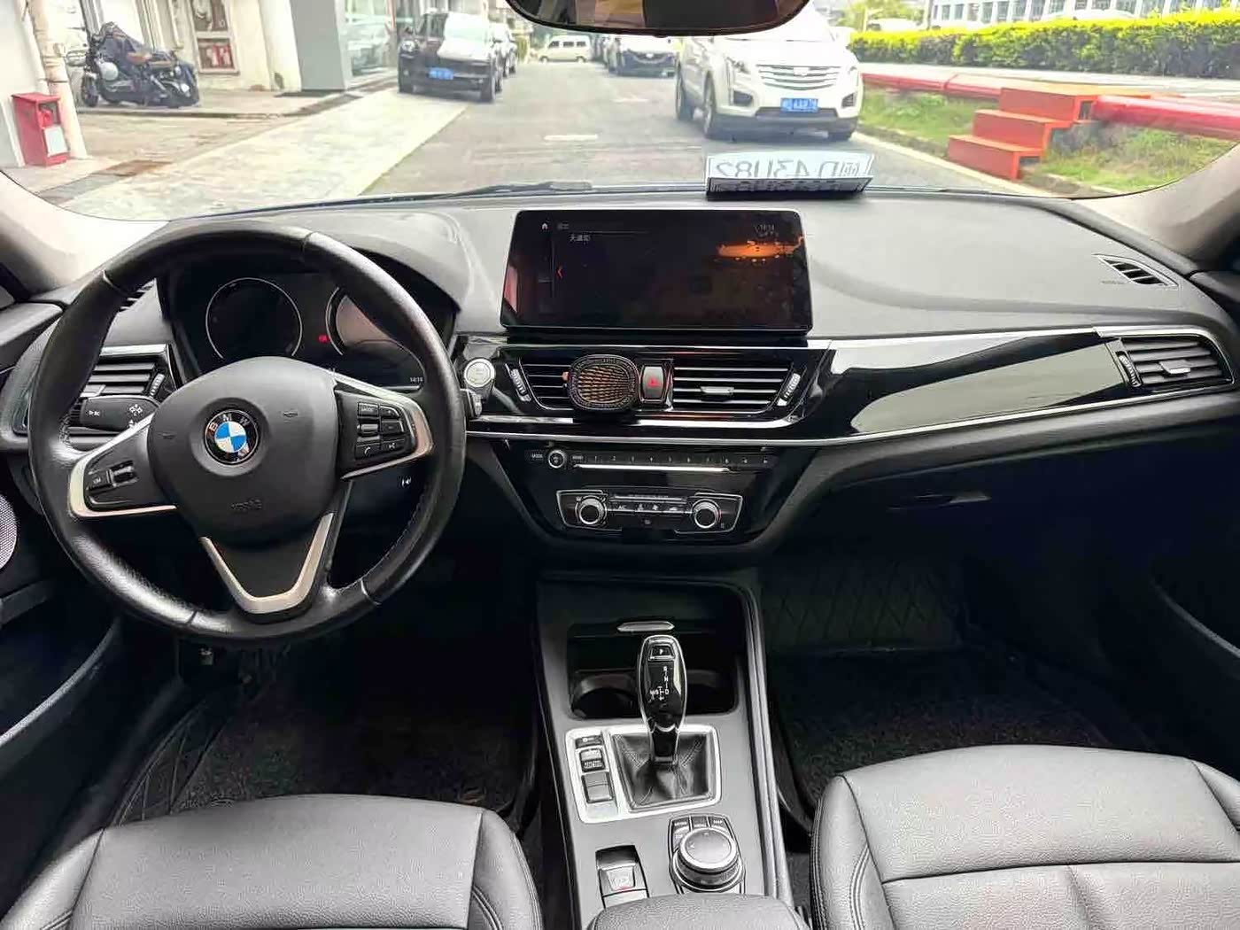 BMW 1 Series 1.5 л 2021 г. Голубой, пробег 46000 км