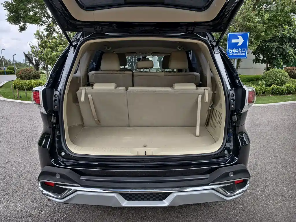 Toyota Highlander — миниатюра 21