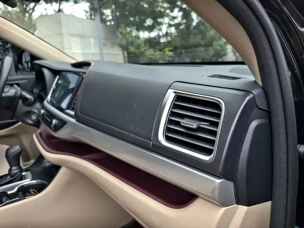 Toyota Highlander — миниатюра 11