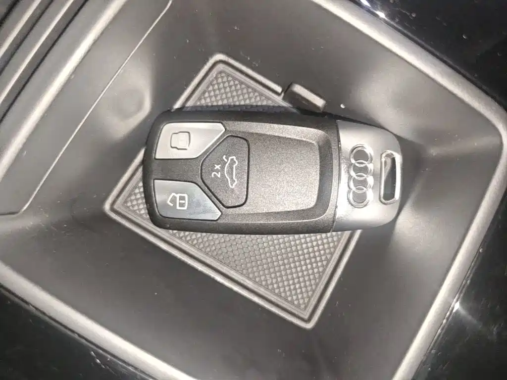 Audi Q5L — миниатюра 9