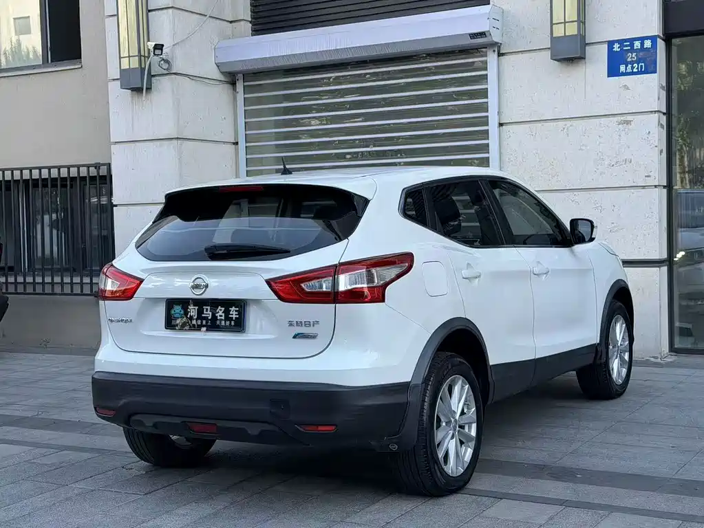 Nissan Qashqai — миниатюра 10