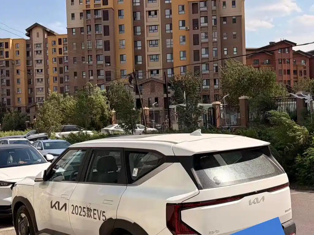 Kia EV5 — миниатюра 3