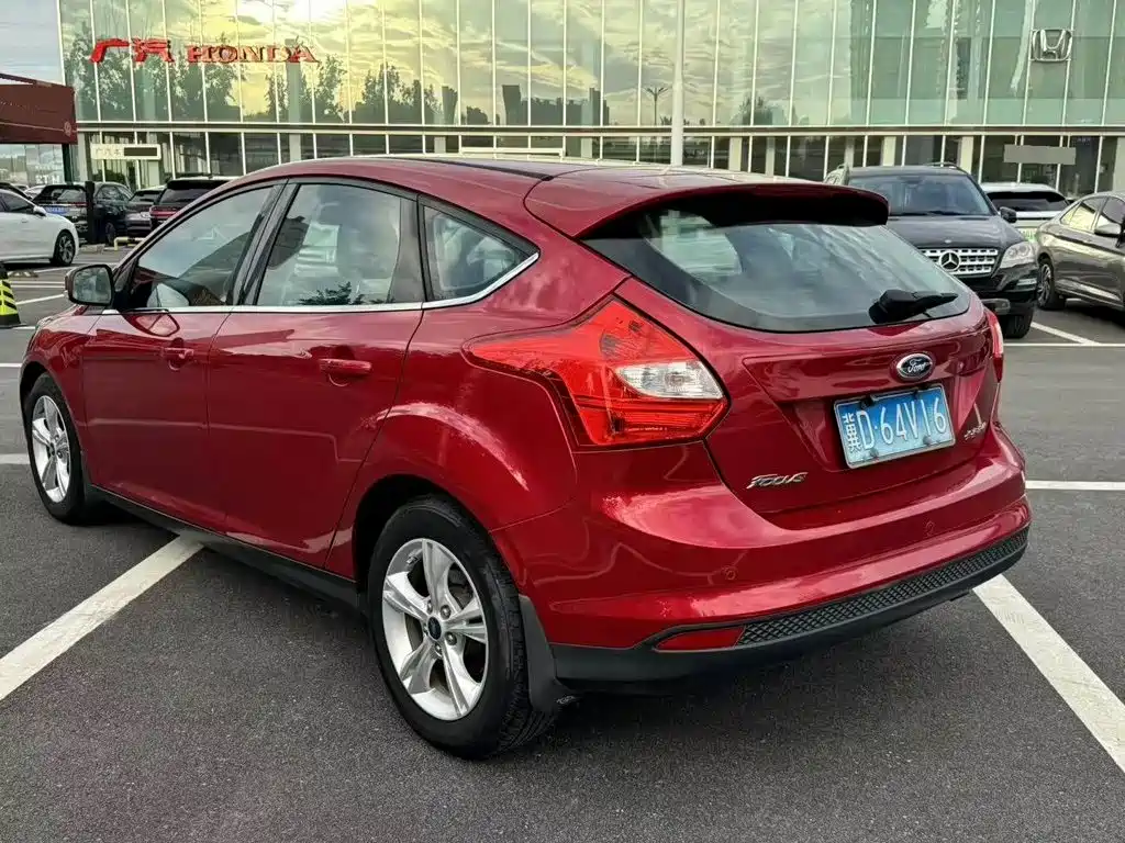 Ford Focus — миниатюра 6