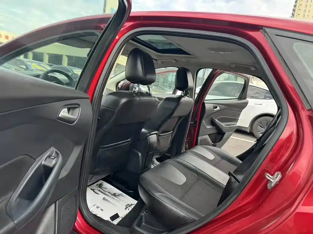 Ford Focus — миниатюра 8