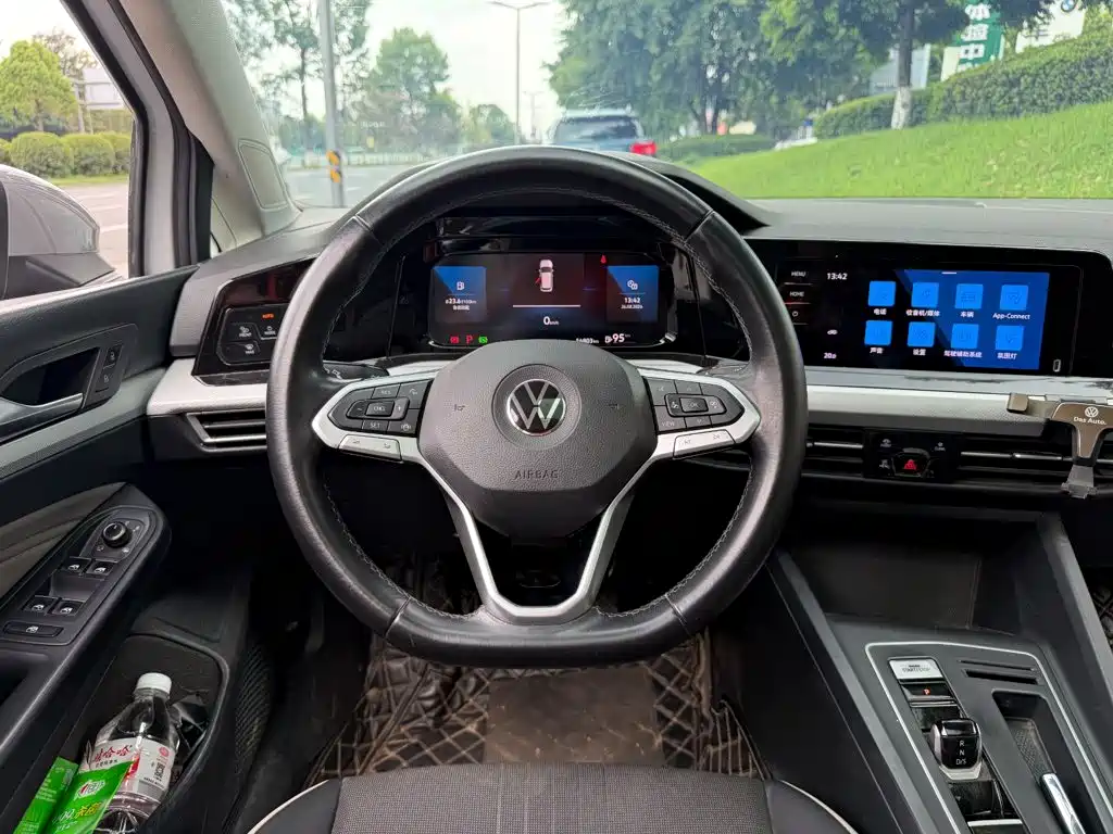 Volkswagen Golf — миниатюра 14