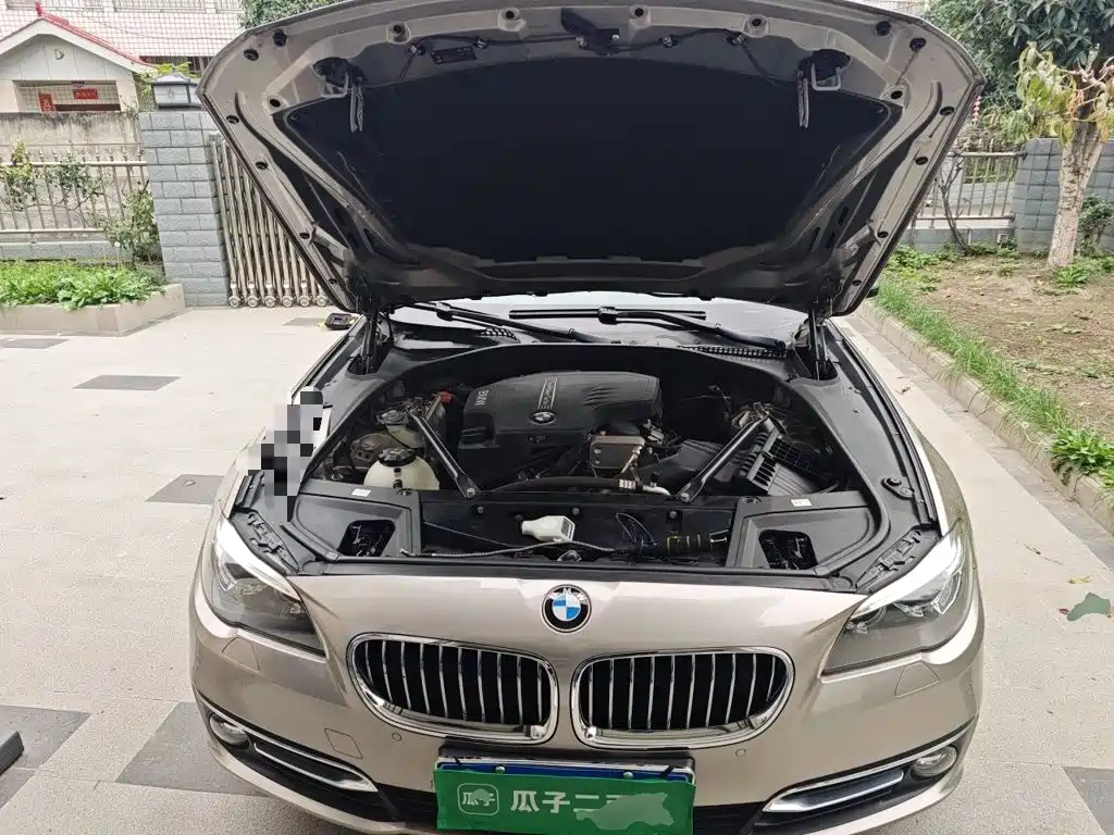BMW 5 Series — миниатюра 21