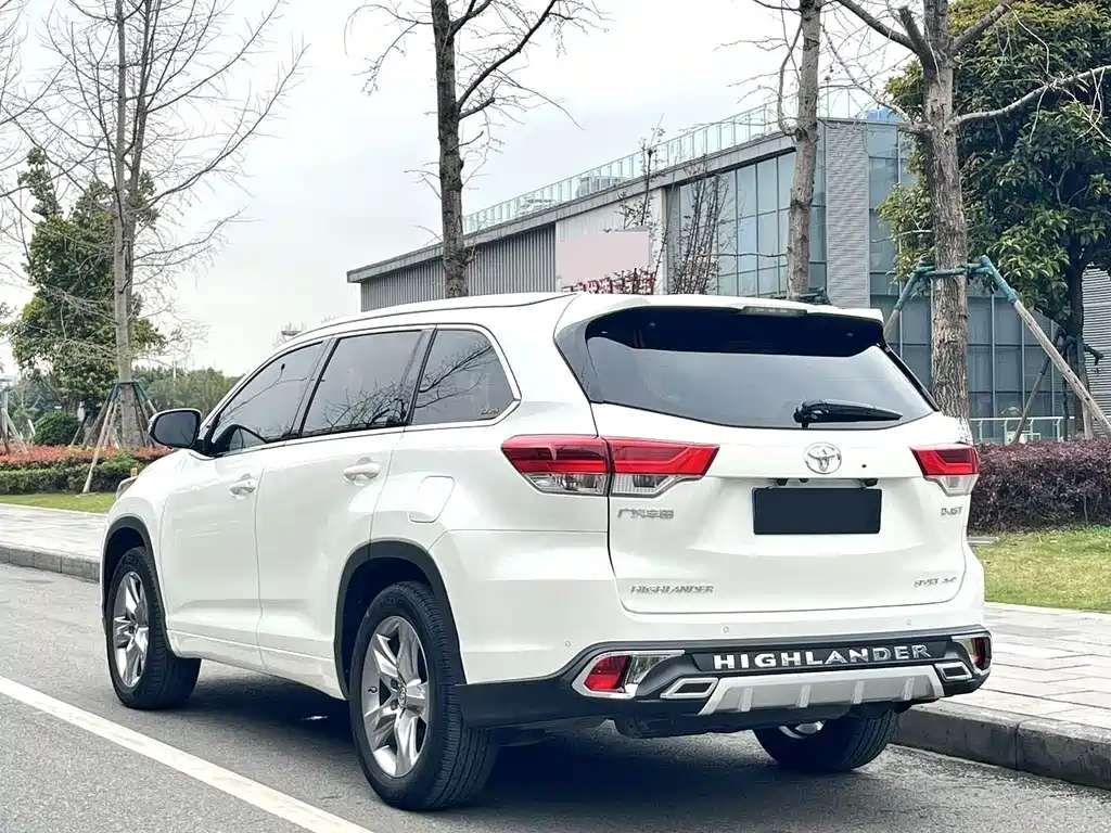 Toyota Highlander — миниатюра 9