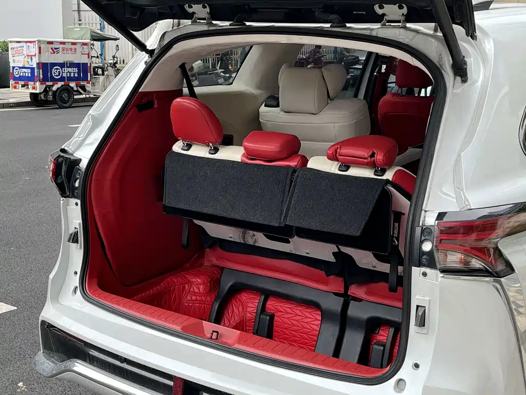 Toyota Sienna — миниатюра 17