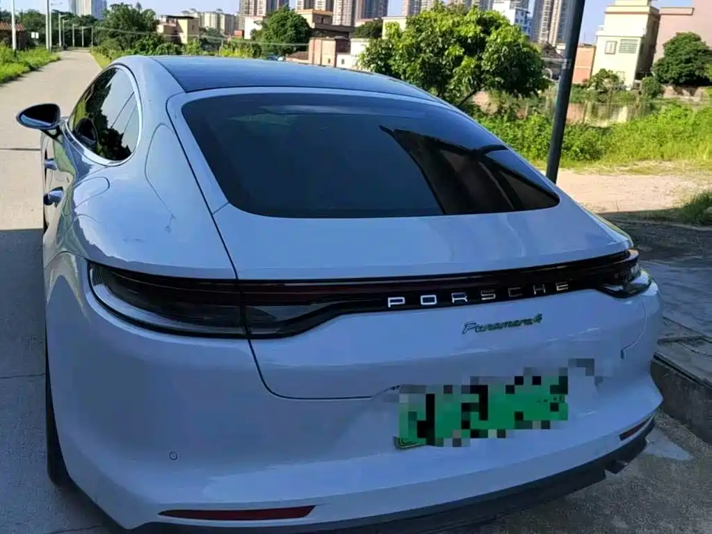 Porsche Panamera Hybrid — миниатюра 2