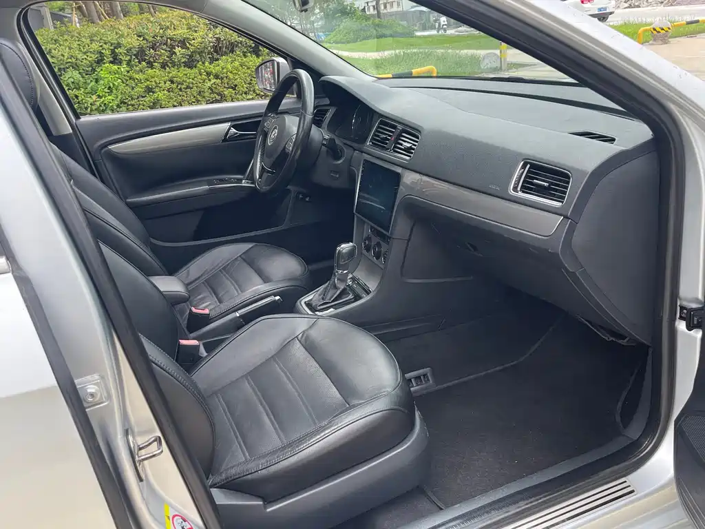 Volkswagen Lavida — миниатюра 11