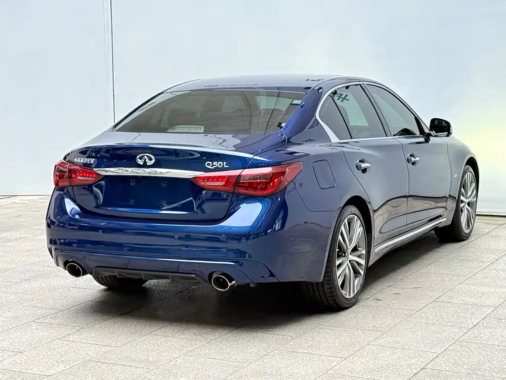 INFINITI Q50L