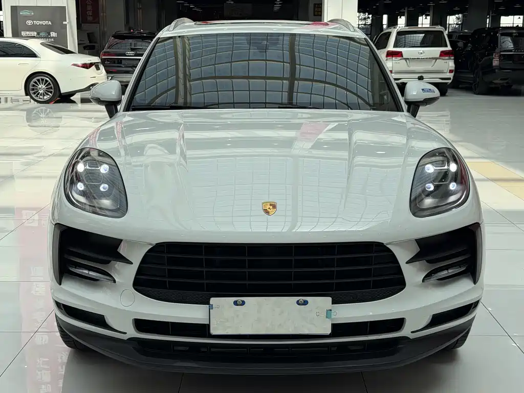 Porsche Macan — миниатюра 2