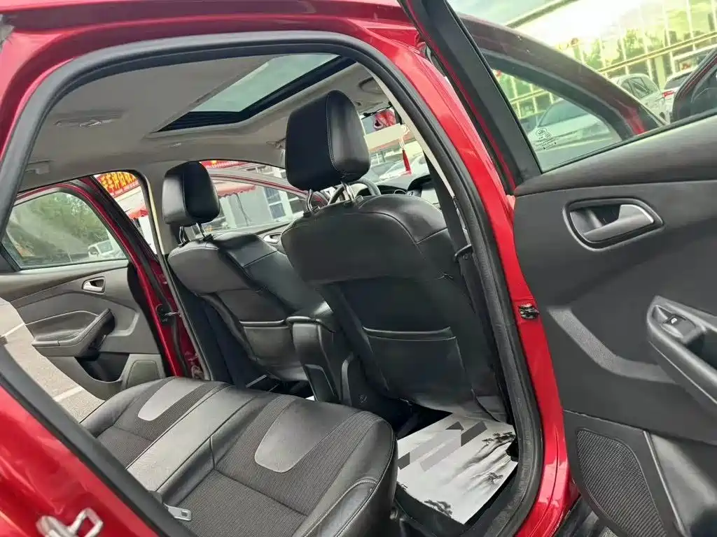 Ford Focus — миниатюра 9