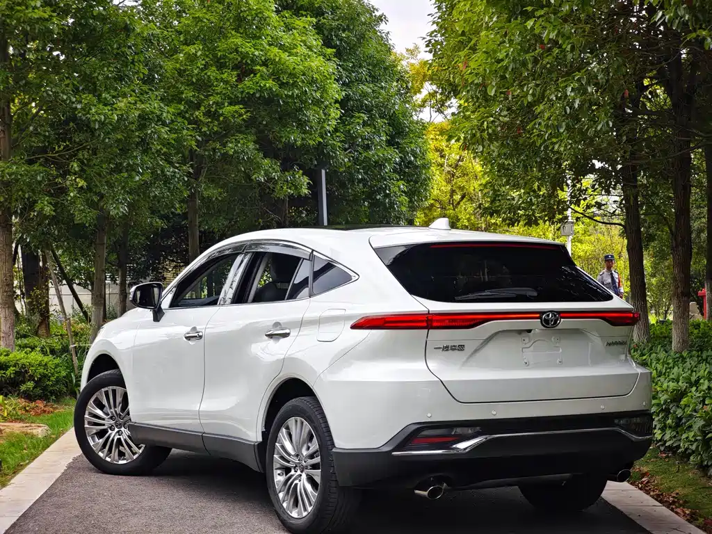 Toyota Harrier — миниатюра 6