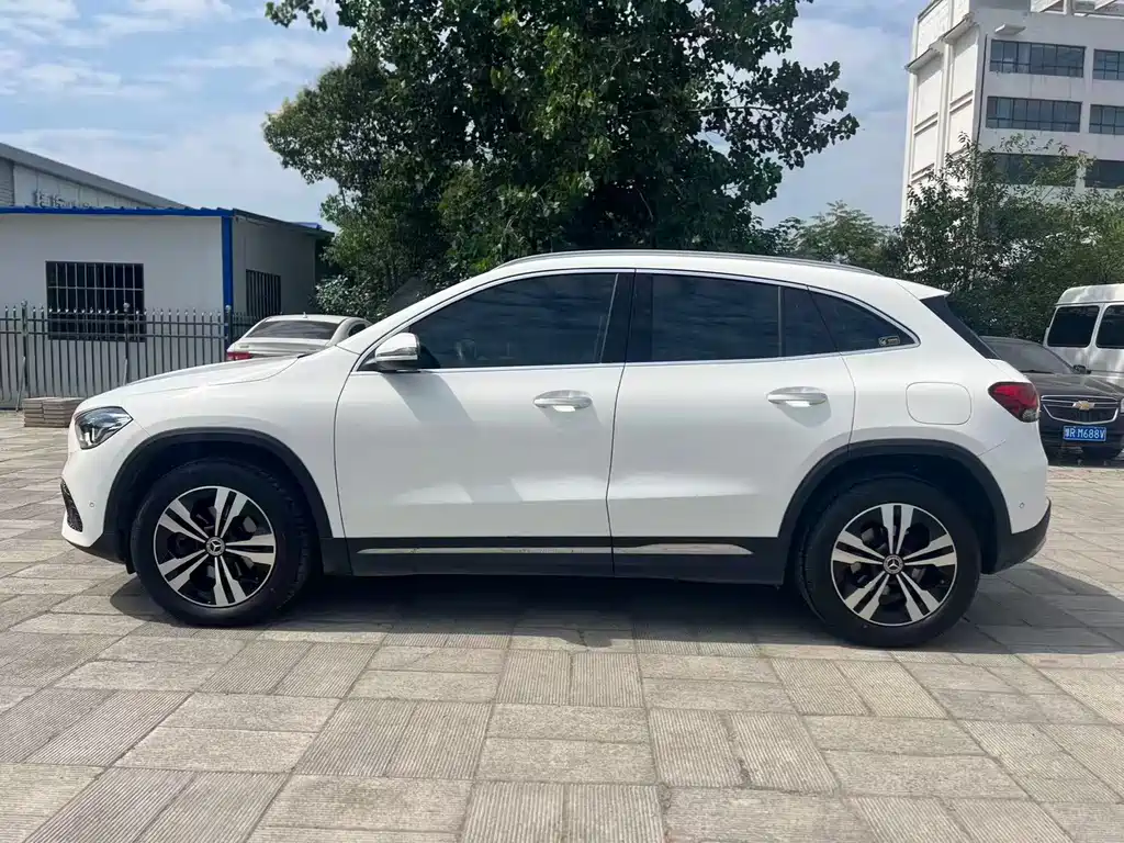 Mercedes-Benz GLA 2022 GLA 200