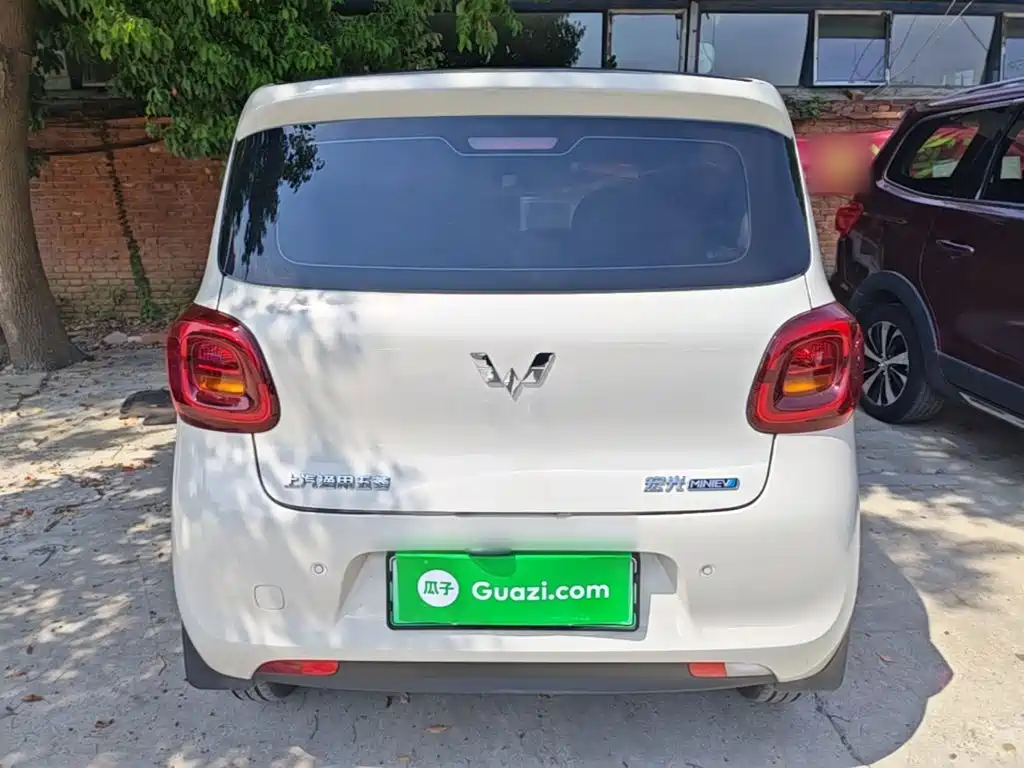 Wuling MINIEV — миниатюра 6